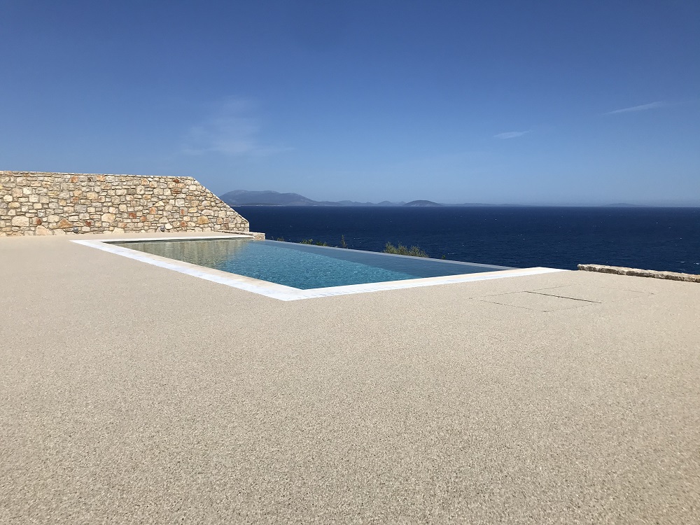 Πέτρινη Μοκέτα εσωτερικά, εξωτερικά πισίνας